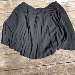 Banana Republic Pleated skirt